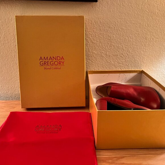 NWT Amanda Gregory burgundy heeled ankle bootties - Picture 5 of 6